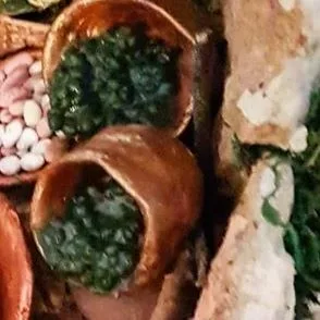 cuencos con aceitunas belen
