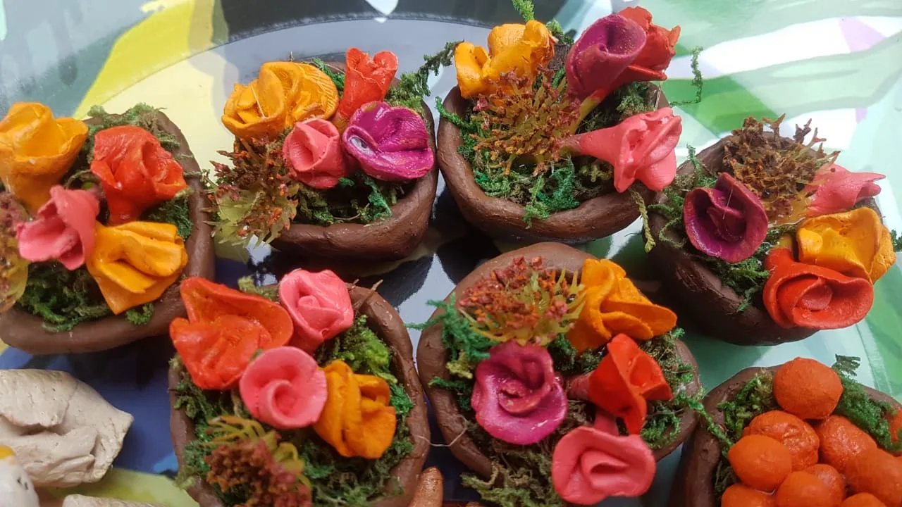Canastas con Florecitas Modeladas - Imagen 2