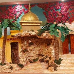 Pesebre en la Ciudad - cúpula - gruta - puerta